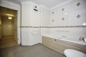 Bathroom / Wet room- click for photo gallery